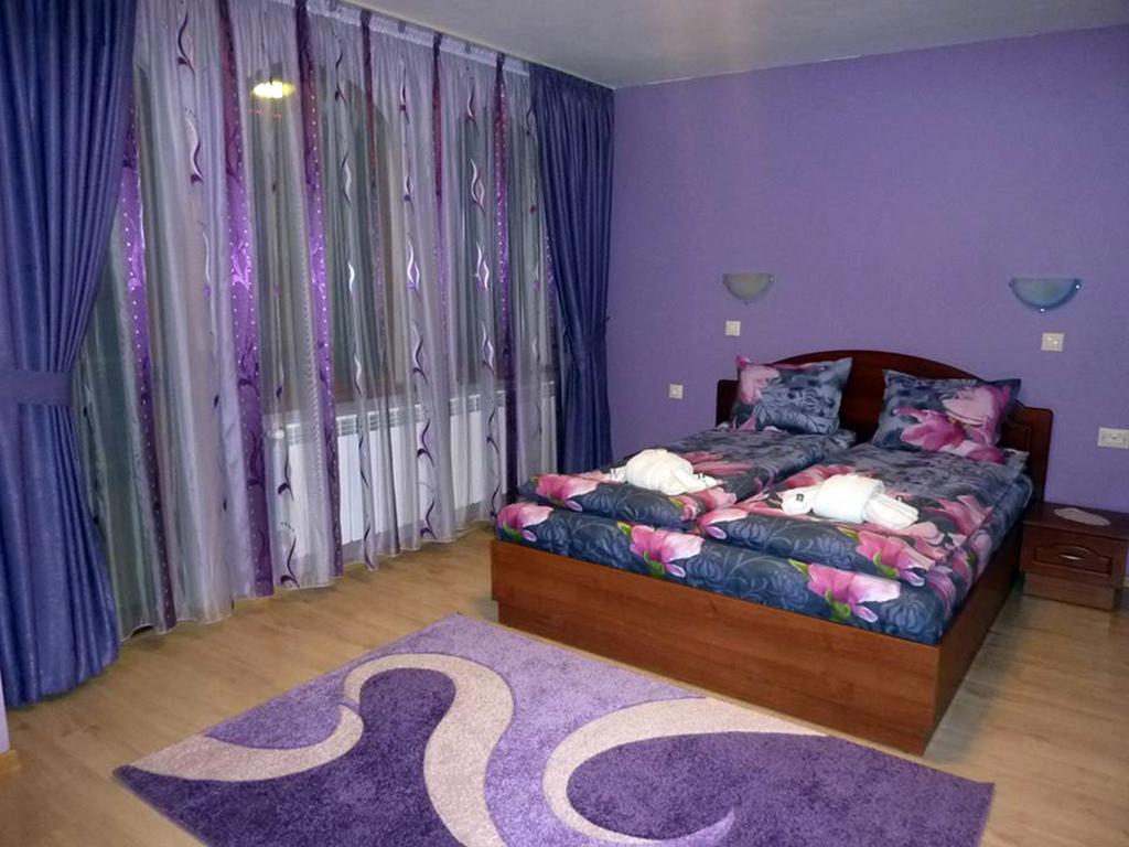 Guest House H Dzhogolanov Koprivştitsa Oda fotoğraf