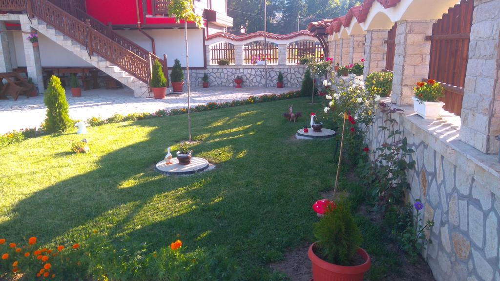 Guest House H Dzhogolanov Koprivştitsa Dış mekan fotoğraf