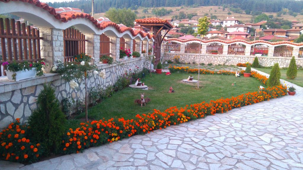 Guest House H Dzhogolanov Koprivştitsa Dış mekan fotoğraf